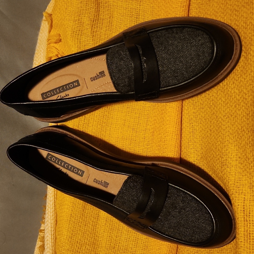 NWT Clarks penny loafers shoes